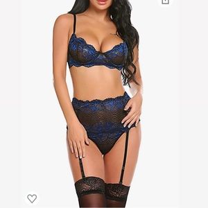 🌿Lingerie Set w Garter Belts/Bra/Panty Underwire